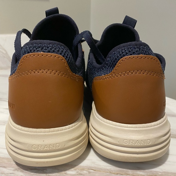 Cole Haan Men's Grand Crosscourt Modern Perf Sneaker Navy Size 9M Flowerfoam - Picture 3 of 8